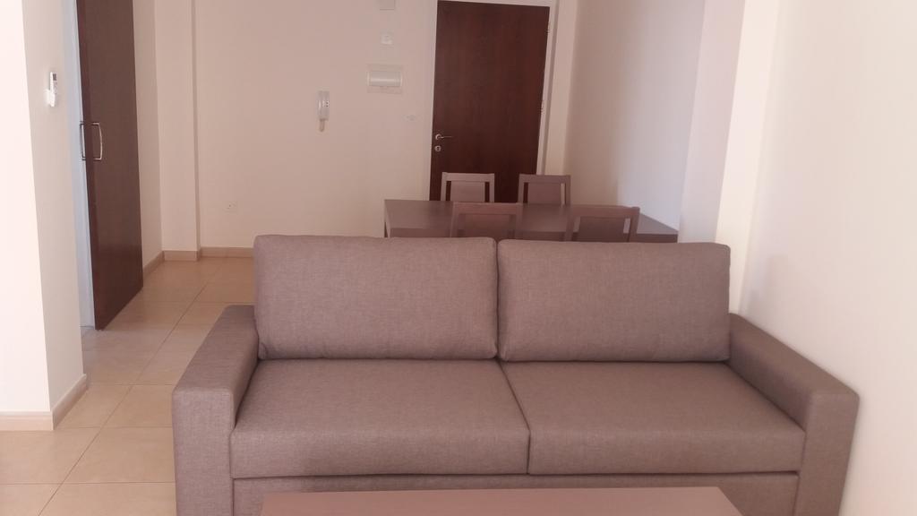 202 Mandritis Court Apartment Larnaca Ngoại thất bức ảnh