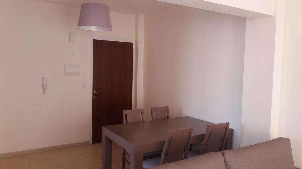 202 Mandritis Court Apartment Larnaca Ngoại thất bức ảnh