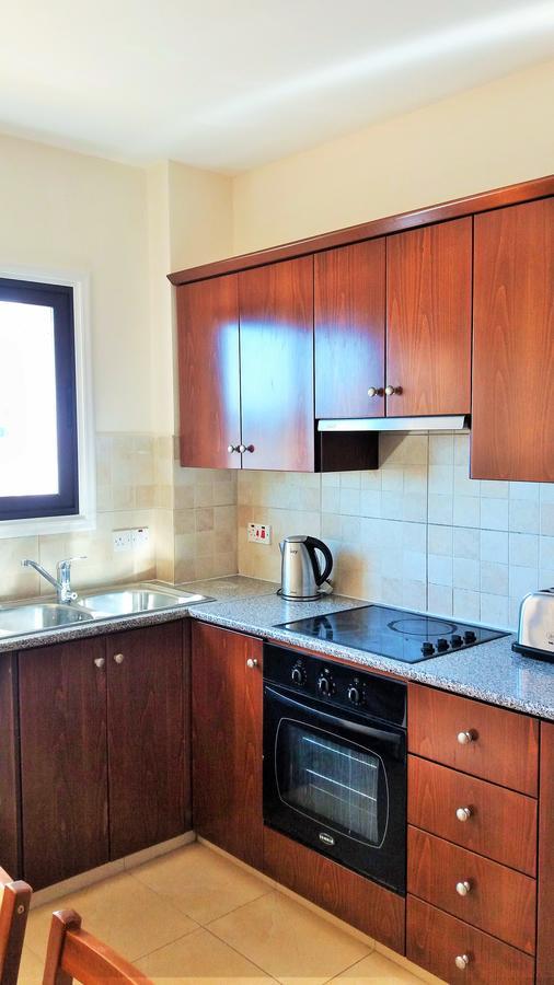 202 Mandritis Court Apartment Larnaca Ngoại thất bức ảnh